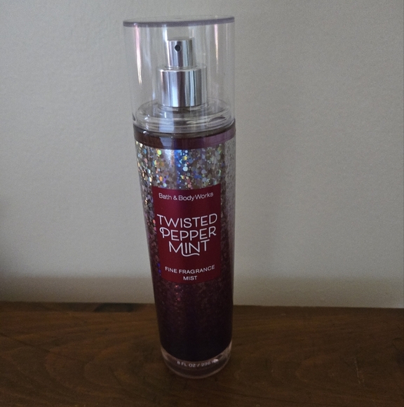 New Bath & Body Works Twisted Peppermint Fine Fragrance Mist 8 Fl Oz - Picture 1 of 2